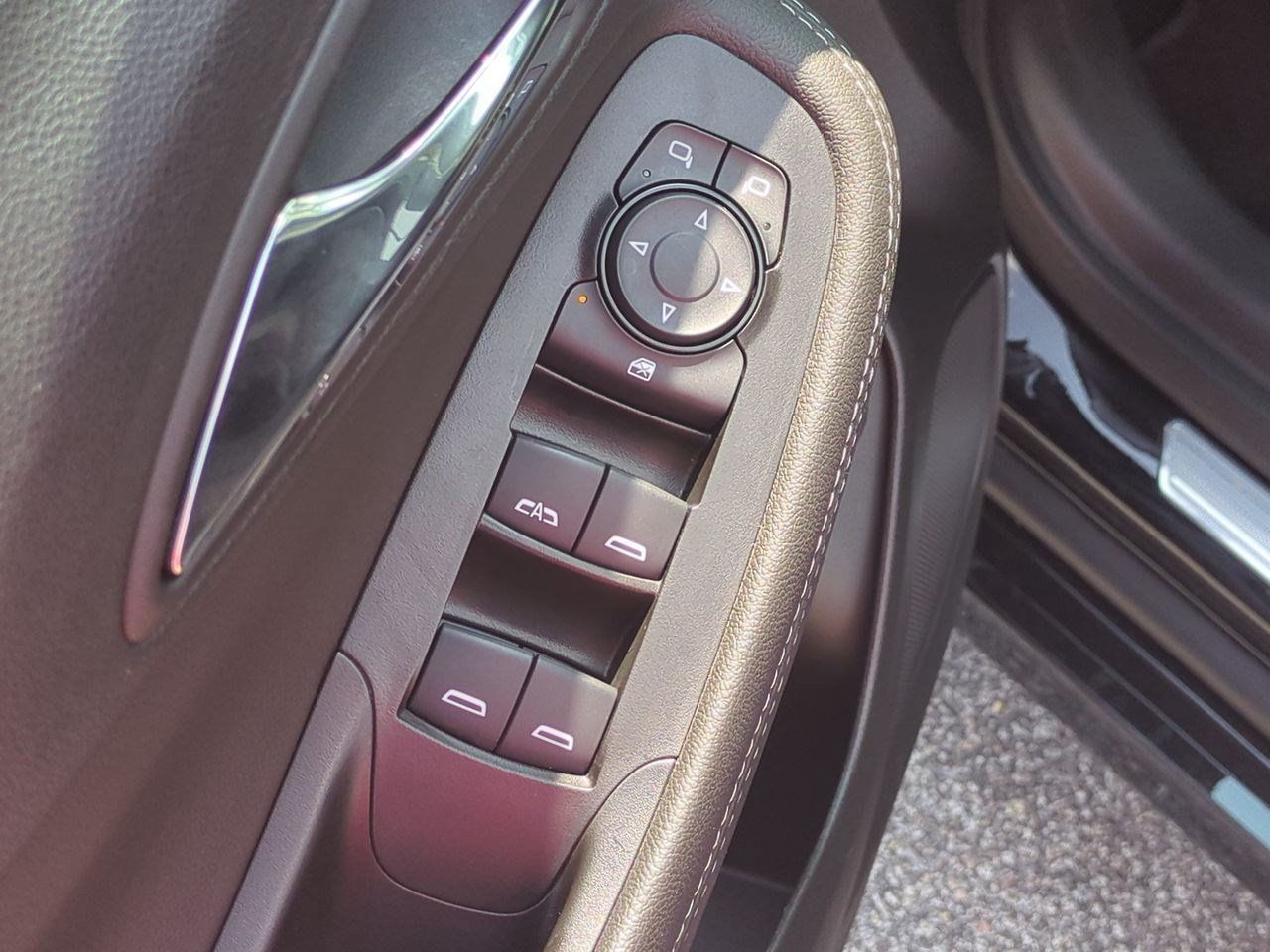 Used 2023 Buick Encore GX Select w/ Sport Touring Package FWD image 15