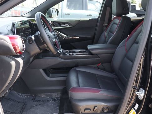 Used 2025 Chevrolet Equinox RS w/ Convenience Package III FWD image 17