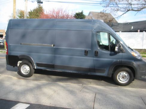 Used 2018 RAM ProMaster 2500 FWD image 4