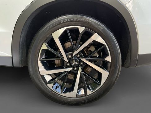 Used 2023 Mitsubishi Outlander SE FWD image 8