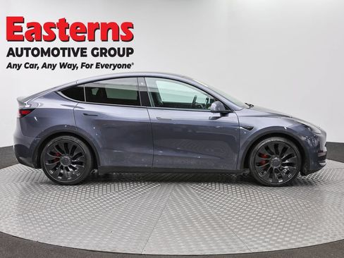 Used 2022 Tesla Model Y Performance AWD/4WD image 4