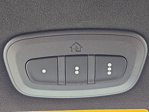 New 2026 Chrysler Pacifica Pinnacle image 21