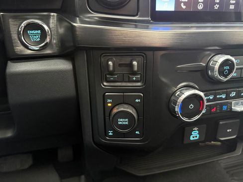 Used 2026 Ford F350 Lariat w/ Black Appearance Package image 46