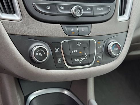 Used 2020 Chevrolet Malibu LS w/ Driver Confidence Package II image 29