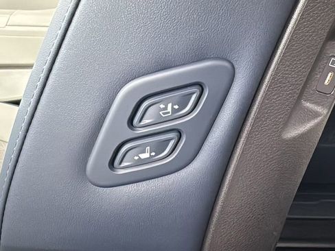 New 2026 Kia Carnival EX FWD image 37