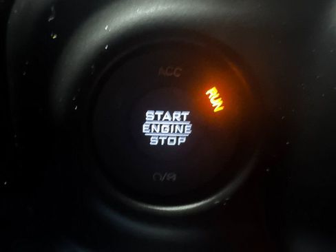 Used 2021 Jeep Gladiator Willys image 43