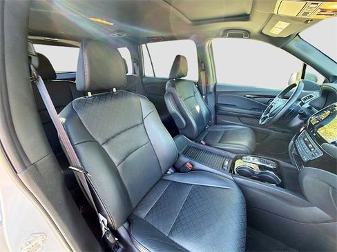 Used 2019 Honda Passport Touring image 16