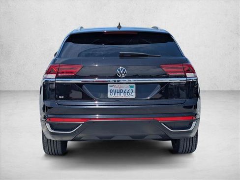 Used 2021 Volkswagen Atlas Cross Sport SE w/ Panoramic Sunroof Package FWD image 7