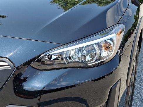 Used 2023 Subaru Crosstrek 2.0i Premium AWD/4WD image 9