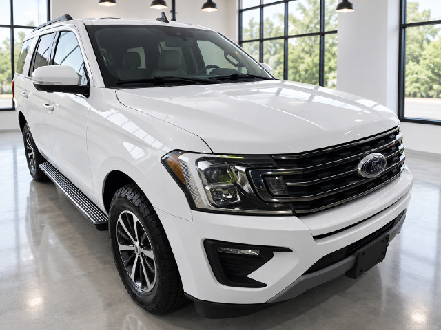 Used 2021 Ford Expedition XLT RWD image 2