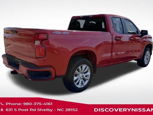 Used 2021 Chevrolet Silverado 1500 Custom image 3