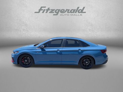 Used 2025 Volkswagen Jetta GLI Autobahn FWD image 3