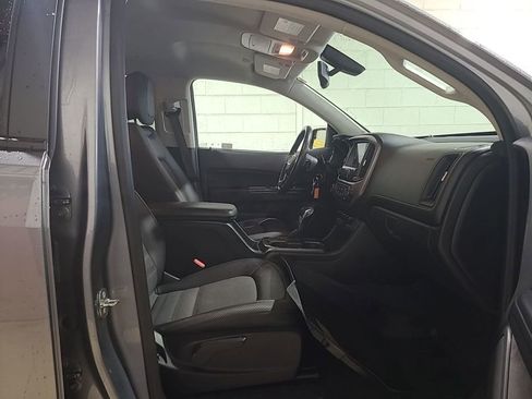 Used 2022 GMC Canyon AT4 w/ Trailering Package AWD/4WD image 2