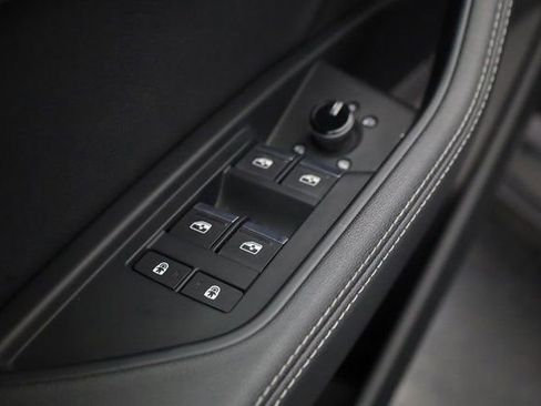 Used 2021 Audi e-tron Premium w/ Convenience Plus Package image 15