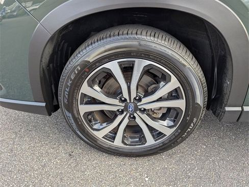 Used 2023 Subaru Forester Limited image 27