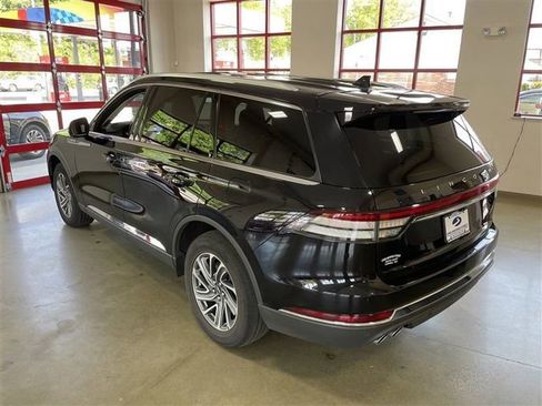 Used 2023 Lincoln Aviator AWD image 5