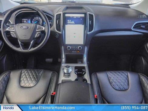 Used 2024 Ford Edge Titanium image 19