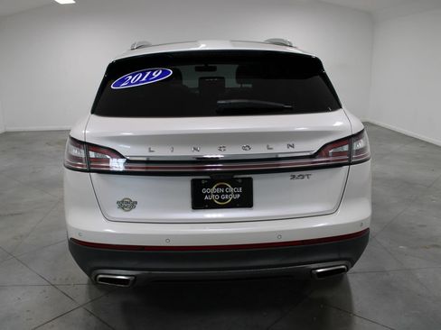 Used 2019 Lincoln Nautilus Reserve FWD image 8