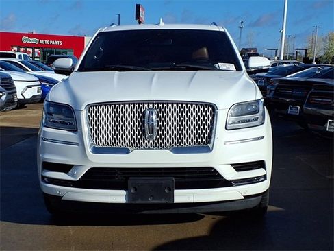 Used 2020 Lincoln Navigator Reserve w/ Equipment Group 208A Reserve image 2