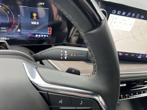 Used 2025 Chevrolet Tahoe High Country image 22