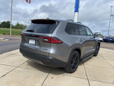 Used 2026 Toyota Grand Highlander FWD image 11
