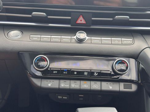 New 2025 Hyundai Elantra SEL image 34