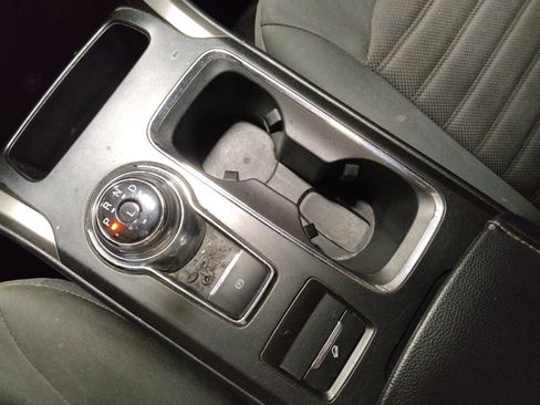 Used 2017 Ford Fusion SE w/ Fusion SE Technology Package FWD image 26