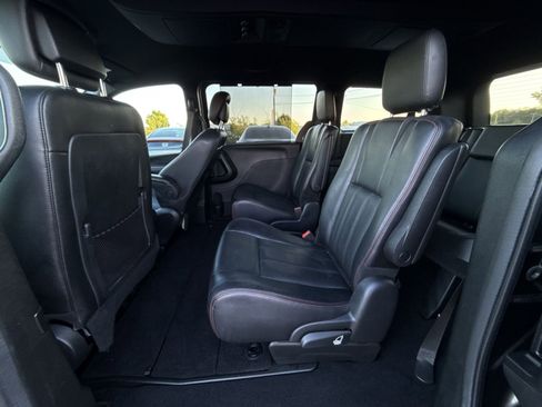 Used 2019 Dodge Grand Caravan GT FWD image 25