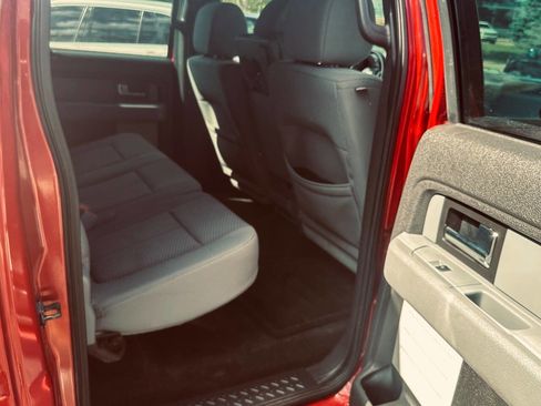 Used 2014 Ford F150 XLT w/ Equipment Group 302A Luxury AWD/4WD image 23