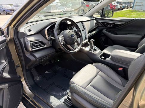 Used 2023 Subaru Outback Onyx Edition AWD/4WD image 2