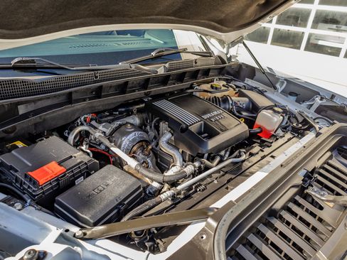 Used 2023 GMC Sierra 1500 SLT w/ SLT Premium Package image 39