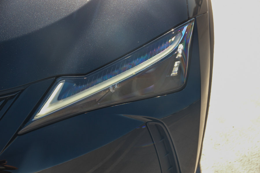 Certified 2024 Lexus UX 250h FWD image 9