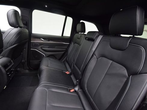 New 2026 Jeep Grand Cherokee Limited image 36