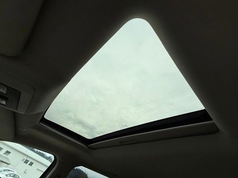 Used 2017 RAM 1500 Laramie w/ Convenience Group image 30