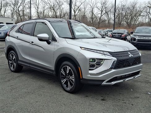 New 2026 Mitsubishi Eclipse Cross SE image 2