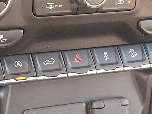 Used 2020 Chevrolet Silverado 1500 LT w/ All-Star Edition image 24