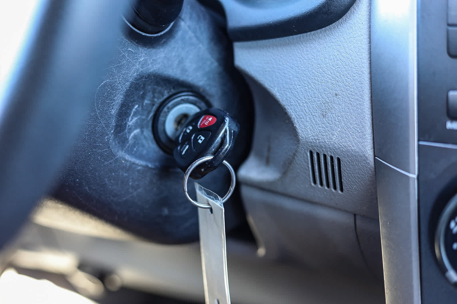 Used 2011 Toyota Corolla LE FWD image 24