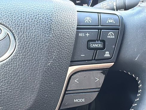 Used 2025 Toyota Crown Platinum image 24