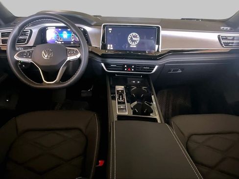 New 2026 Volkswagen Atlas Cross Sport SE FWD image 5