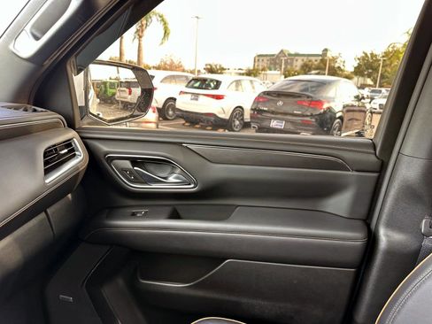 Used 2023 GMC Yukon AT4 w/ AT4 Premium Package image 25