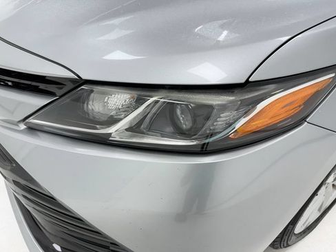 Used 2020 Toyota Camry LE FWD image 6