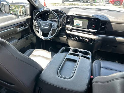 Used 2024 GMC Sierra 1500 SLT AWD/4WD image 9