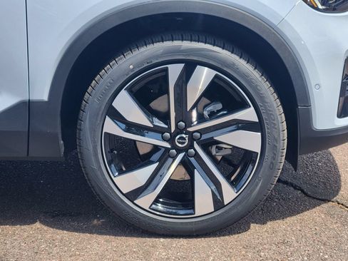 New 2026 Volvo XC40 B5 Plus w/ Climate Package AWD/4WD image 30