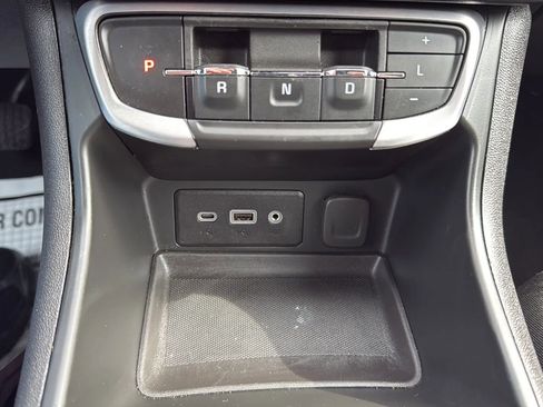 Used 2022 GMC Terrain SLE AWD/4WD image 19