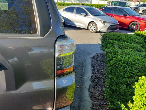 Used 2017 Toyota 4Runner SR5 image 16