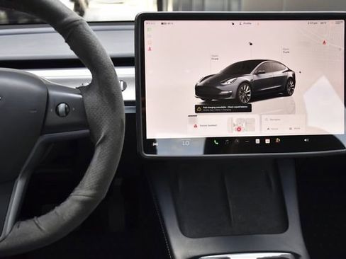 Used 2022 Tesla Model 3 RWD image 10