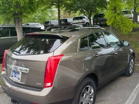 Used 2016 Cadillac SRX Luxury w/ Driver Awareness Package FWD image 3