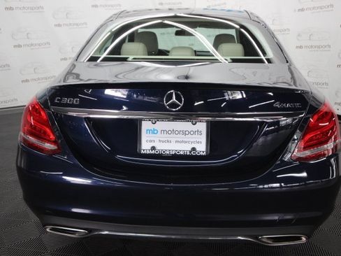 Used 2018 Mercedes-Benz C 300 4MATIC Sedan image 4