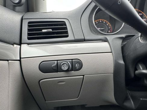 Used 2007 Saturn Aura XR w/ Premium Trim Pkg FWD image 25