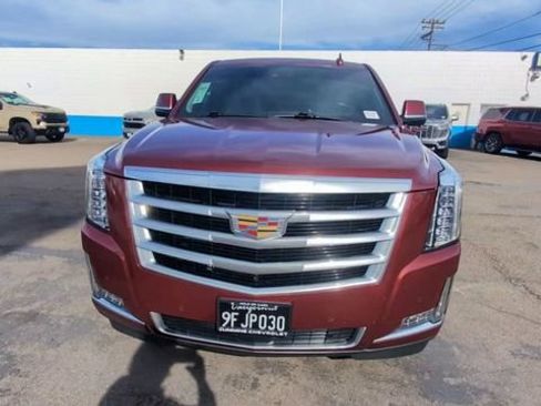 Certified 2020 Cadillac Escalade Premium Luxury image 3